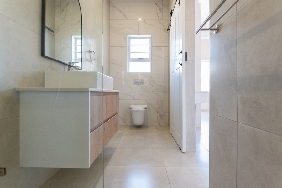 4 Bedroom Property for Sale in Country Club Western Cape